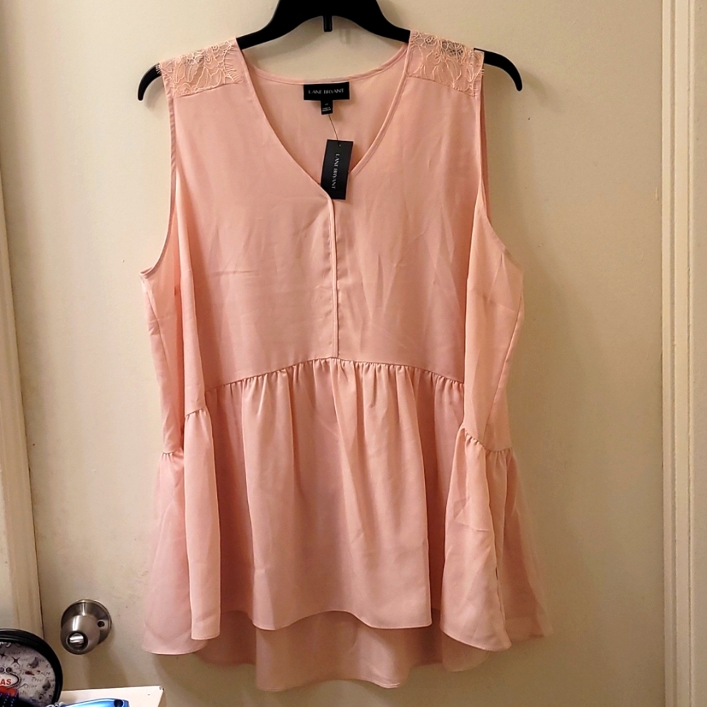 Lane Bryant pink lacy sleeveless blouse In  size 20